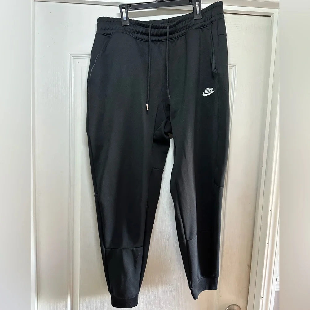 Nike Tribute Black Athletic Joggers Size XL - Picture 1 of 4